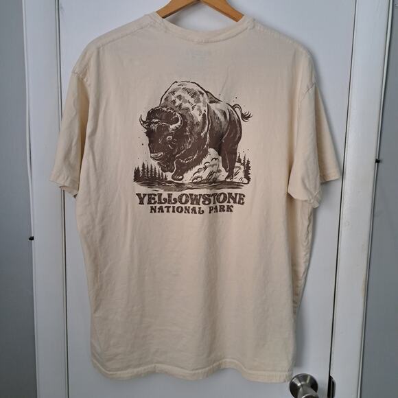 Columbia Yellowstone National Park Tan Brown Bison  T-Shirt Men's XXL - Picture 4 of 5